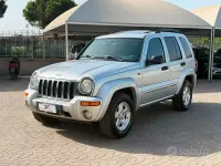 Usata Jeep Cherokee Limited 143 CV (105 kW) 2004 Grigio SUV