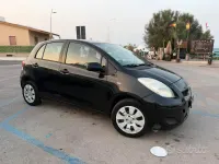 Usata Toyota Yaris 65 CV (47 kW) 2010 Nero Utilitaria