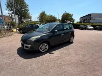 Usata Renault Scénic 110 CV (80 kW) 2010 Nero Monovolume