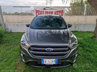 Usata Ford Kuga ST-Line 120 CV (88 kW) 2017 Grigio SUV