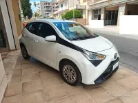 Usata Toyota Aygo Connect Style 72 CV (52 kW) 2020 Bianco Utilitaria