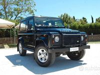 Usata Land Rover Defender SE 122 CV (89 kW) 2007 Nero SUV