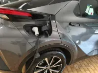Usata Toyota C-HR 151 CV (111 kW) 2025 Grigio scuro SUV
