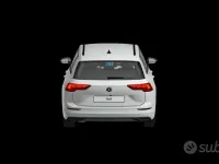Usata VW Golf VIII Life 116 CV (85 kW) 2022 Bianco Station wagon