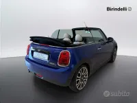Usata Mini Cooper D Cabriolet Hype 116 CV (85 kW) 2018 Starlight blue met. Cabrio