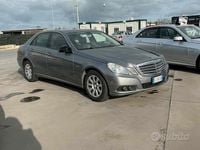 Usata Mercedes E250 Avantgarde 204 CV (150 kW) 2011 Grigio Berlina