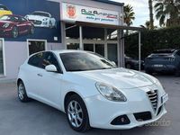 Usata Alfa Romeo Giulietta Distinctive 105 CV (77 kW) 2011 Bianco Utilitaria