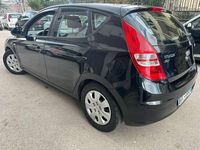 Usata Hyundai i30 90 CV (66 kW) 2008 Nero Berlina