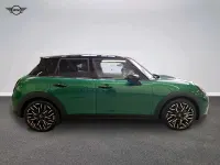 Usata Mini Cooper Favoured 150 kW (204 CV) 2025 Verde Utilitaria