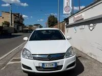 Usata Opel Astra Enjoy 88 CV (64 kW) 2010 Bianco Berlina