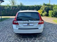 Usata Volvo V70 Momentum 231 CV (169 kW) 2010 Bianco Station wagon