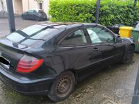 Usata Mercedes C180 129 CV (94 kW) 2002 Blu Coupé