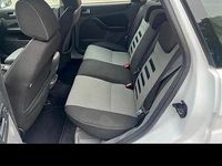 Usata Ford Focus 110 CV (80 kW) 2011 Bianco Station wagon
