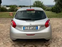 Usata Peugeot 208 Business-Line 68 CV (50 kW) 2015 Utilitaria