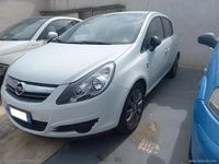 Begagnad Opel Corsa Edition 85 HK (62 kW) 2010 Vit Halvkombi