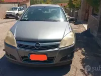 Usata Opel Astra 101 CV (74 kW) 2007 Grigio Berlina