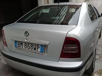 Usata Skoda Octavia Elegance 110 CV (80 kW) 2001 Grigio Berlina