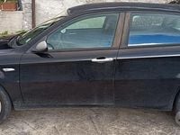 Usata Alfa Romeo 147 Progression 120 CV (88 kW) 2006 Nero Utilitaria