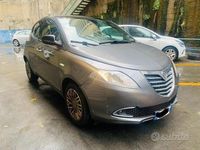 Usata Lancia Ypsilon Platinum 69 CV (50 kW) 2014 Grigio Utilitaria