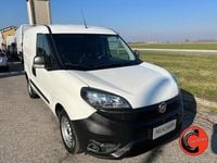 Usata Fiat Doblò 95 CV (69 kW) 2021 Bianco pastello Monovolume
