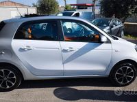 Usata Smart ForFour Passion 71 CV (52 kW) 2015 Bianco Utilitaria