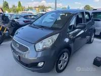 Usata Kia Venga 90 CV (66 kW) 2011 Grigio Utilitaria