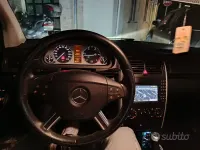 Usata Mercedes B200 Premium 140 CV (102 kW) 2011 Grigio Utilitaria