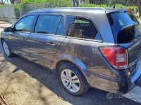Usata Opel Astra Enjoy 110 CV (80 kW) 2008 Grigio Station wagon