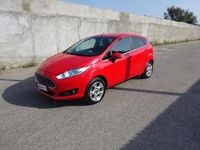 Usata Ford Fiesta Titanium 95 CV (69 kW) 2017 Rosso Utilitaria