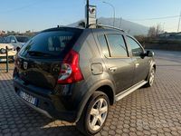 Usata Dacia Sandero Ambiance 87 CV (63 kW) 2010 Grigio Berlina