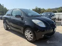 Usata Toyota Yaris Sol 90 CV (66 kW) 2008 Nero Utilitaria