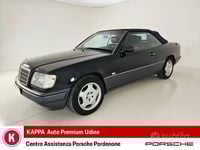 Usata Mercedes E200 136 CV (100 kW) 1996 Blu/azzurro Cabrio