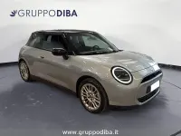 Usata Mini Cooper SE Favoured 64 kW (88 CV) 2025 Grigio Utilitaria