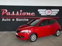 Usata Lancia Ypsilon 69 CV (50 kW) 2016 Rosso Utilitaria