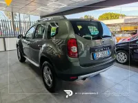 Usata Dacia Duster Lauréate 110 CV (80 kW) 2013 Verde SUV