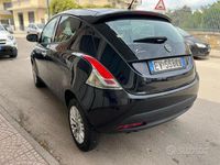 Usata Lancia Ypsilon 114 CV (83 kW) 2014 Nero Utilitaria
