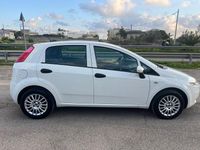 Usata Fiat Grande Punto 77 CV (56 kW) 2013 Bianco Utilitaria