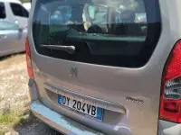 Usata Peugeot TePee Premium 109 CV (80 kW) 2009 Oro Station wagon