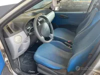 Usata Fiat Punto 60 CV (44 kW) 2000 Grigio Utilitaria