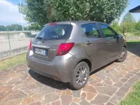 Usata Toyota Yaris Edition 69 CV (50 kW) 2017 Grigio Berlina
