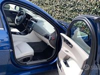 Usata Jaguar XE Prestige 180 CV (132 kW) 2016 Blu Berlina