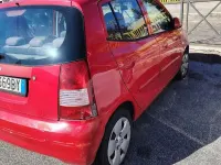 Usata Kia Picanto 65 CV (47 kW) 2007 Rosso Utilitaria