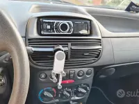 Usata Fiat Punto 80 CV (58 kW) 2009 Bianco Utilitaria