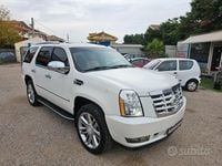 Usata Cadillac Escalade 409 CV (300 kW) 2007 Bianco SUV