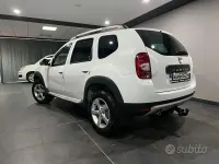 Usata Dacia Duster Lauréate 110 CV (80 kW) 2012 Bianco SUV