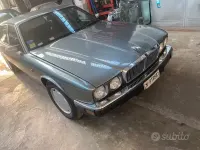 Usata Jaguar XJ 199 CV (146 kW) 1991 Grigio Berlina