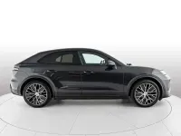 Nuova Porsche Macan 144 kW (197 CV) 2026 Grigio vulcano metallizzato SUV
