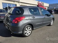 Usata Peugeot 308 109 CV (80 kW) 2009 Grigio Berlina