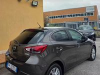 Usata Mazda 2 Evolve 105 CV (77 kW) 2016 Marrone Berlina