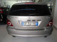 Usata Mercedes R320 224 CV (164 kW) 2006 Oro metallizzato Station wagon